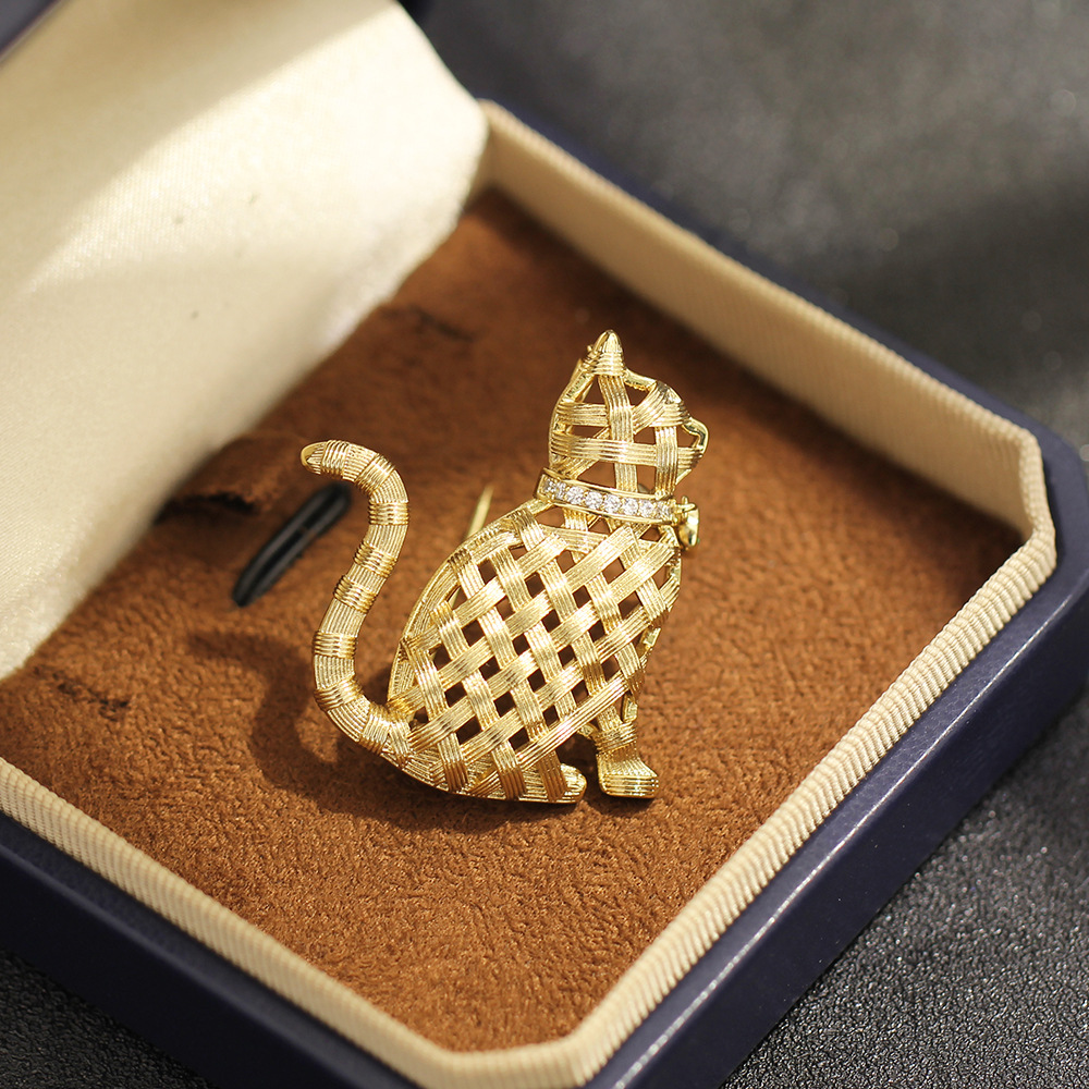 Brooch Pin Gold - 디자인 센스 컬렉션 골드 키튼 브로치